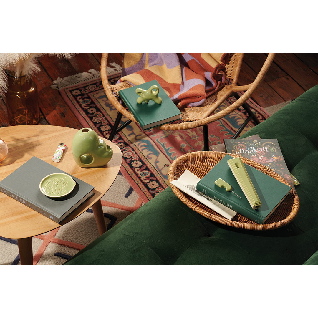 A ceramic abstract pipe that smokes like a dream and complements interior design; this dry pipe is handmade by a woman-owned studio in the USA. Nebula is a green ceramic pipe that doubles as art in your home and pairs well with your favorite smoke accessories. Smoke your favorite bud from this ceramic hand pipe in Moss.