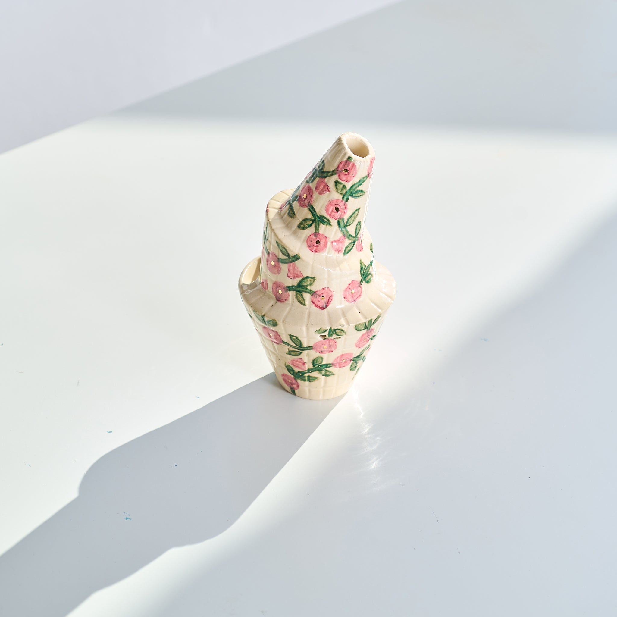 A ceramic bubbler that smokes like a dream and complements interior design; this water pipe, or mini bong, is handmade by a woman-owned studio in the US. Billie is quilt inspired ceramic bubbler that doubles as art in your home and pairs well with your favorite smoke accessories. Smoke your favorite bud from this ceramic bong in rose.